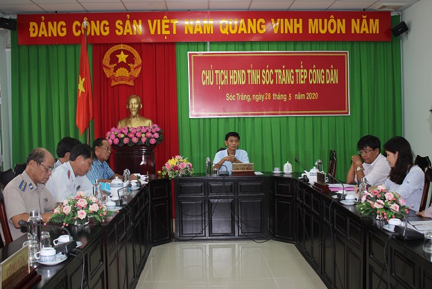 Chủ tịch Hội đồng nhân dân tỉnh – Lâm Văn Mẫn tiếp công dân